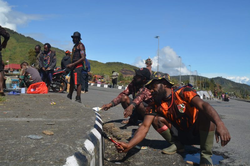 OKP Puncak Jaya Beraksi, Pengecetan Jalan Untuk HUT RI Ke-80