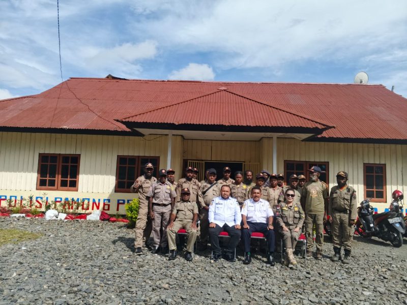 Serah Terima Kasatpol PP Puncak Jaya: Tongkat Komando Beralih ke Irwan Tabuni